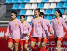 包含女足国家队备战决赛，调整战术阵容的词条