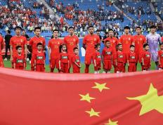 中国足球队在国际赛事中展现出强悍实力