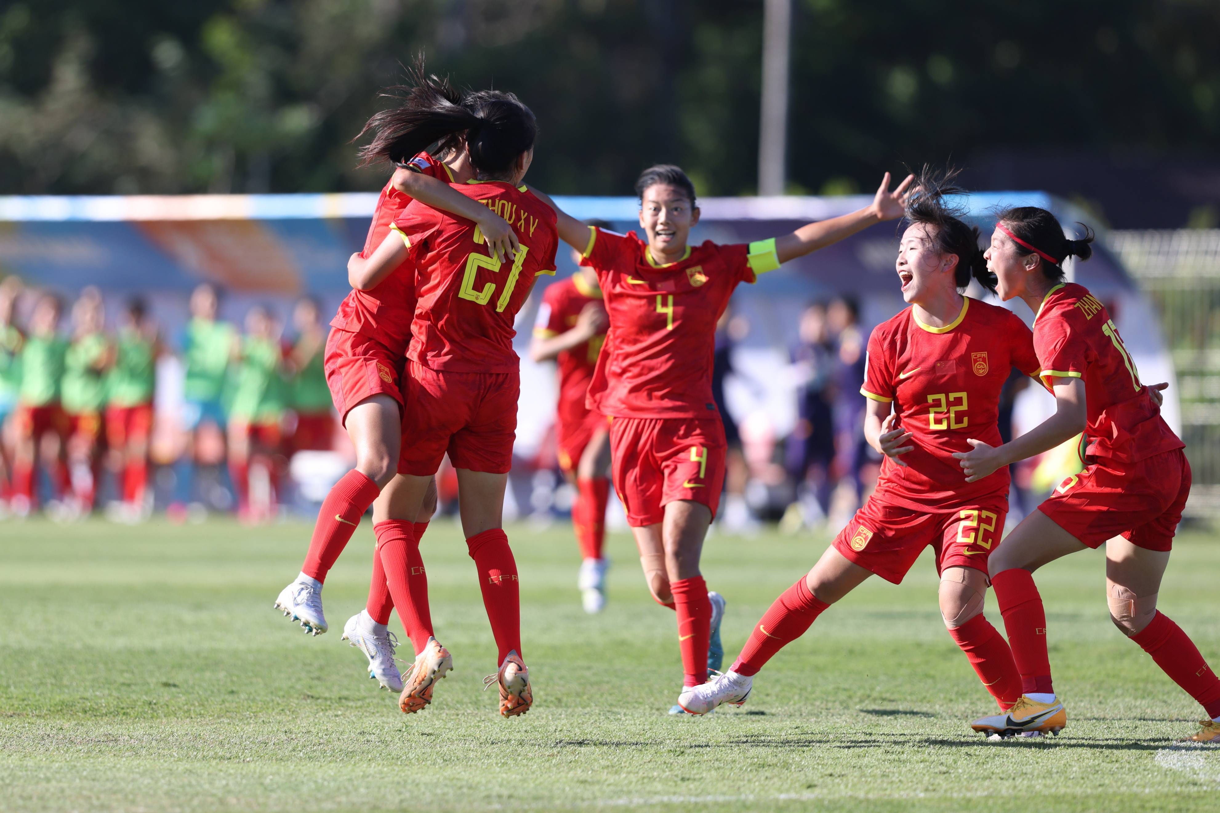 包含女足国家队备战决赛，调整战术阵容的词条