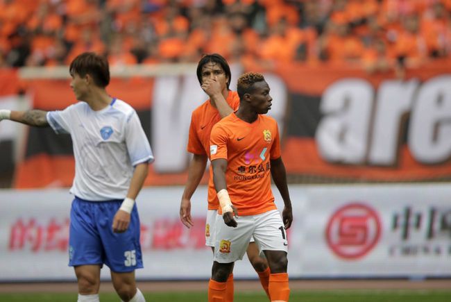 马龙状态火爆,西甲决赛对阵上海海港,武汉三镇力争零封(马龙为什么输给了王楚钦)